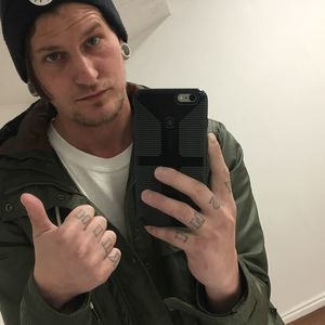 Meet your Posher, Dustin